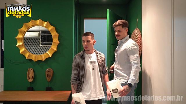 TIO E SOBRINHO SIMBOLIZAM O SEU AMOR